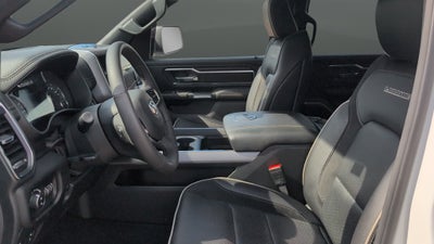 2025 RAM 1500 Laramie Crew Cab 4x4 5'7" Box