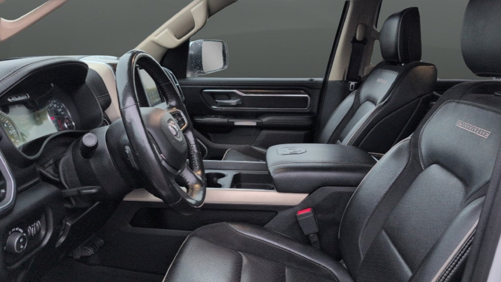 2020 RAM 1500 Laramie Crew Cab 4x4 5'7" Box