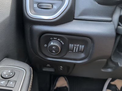 2022 RAM 1500 Laramie Crew Cab 4x4 6'4" Box