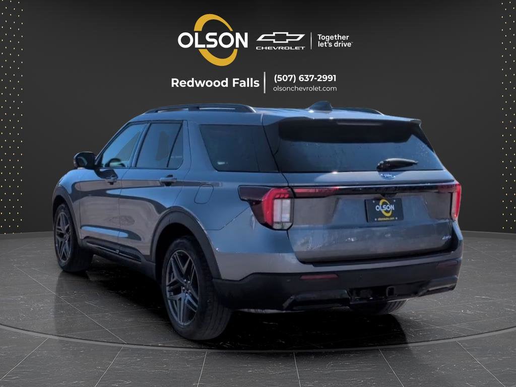 2025 Ford Explorer ST-Line