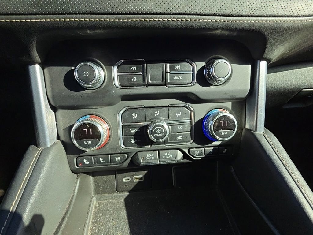 2023 GMC Yukon XL SLT