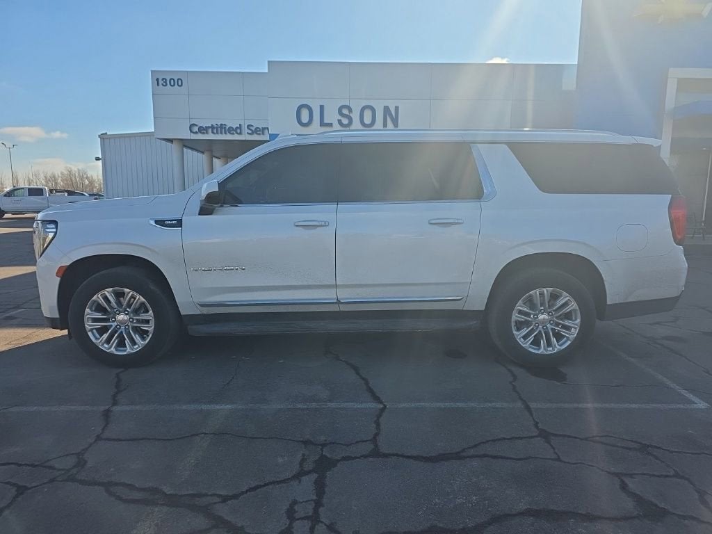 2023 GMC Yukon XL SLT