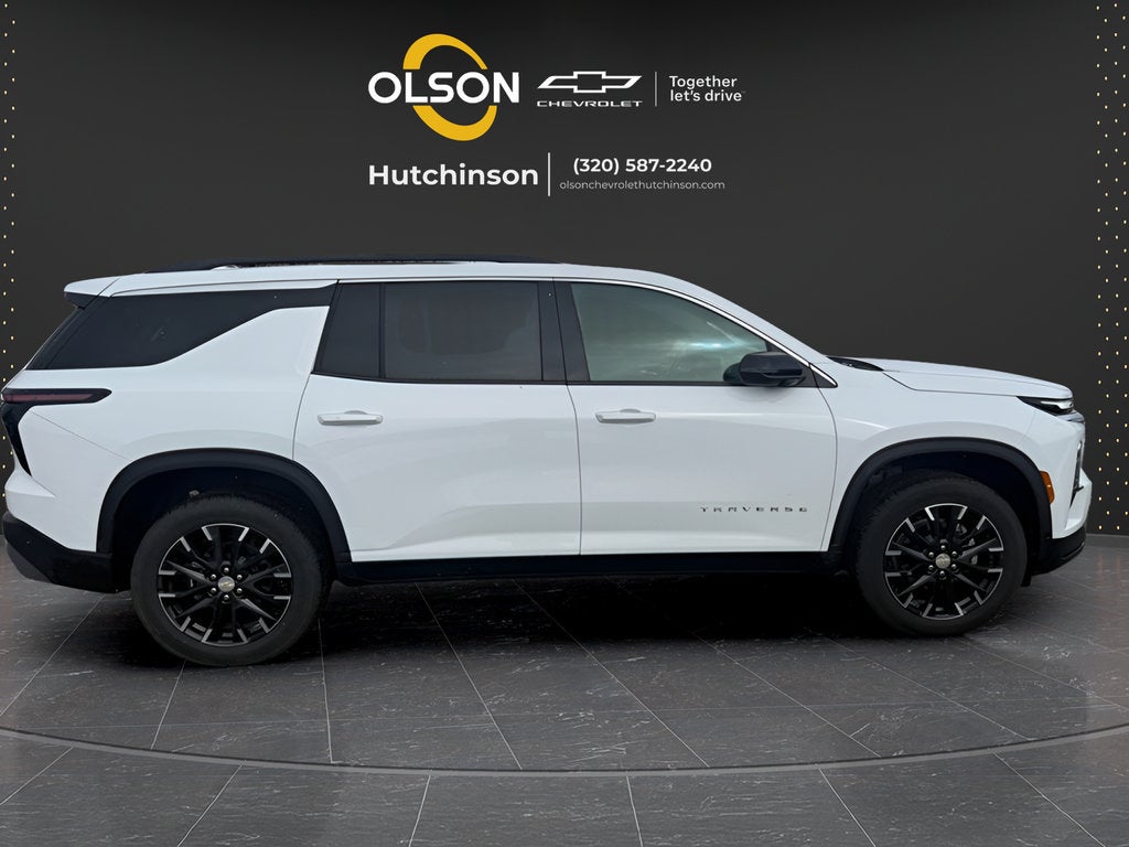 2025 Chevrolet Traverse LT