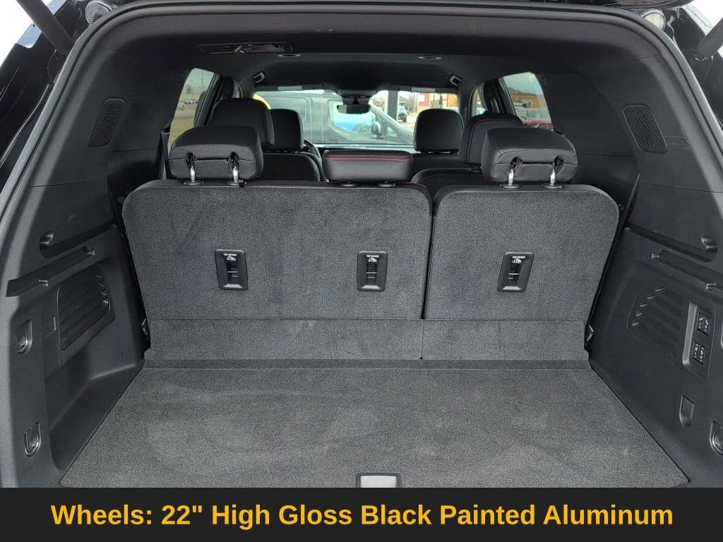 2025 Chevrolet Traverse RS