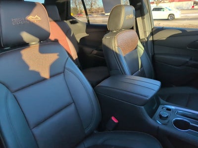 2023 Chevrolet Traverse High Country