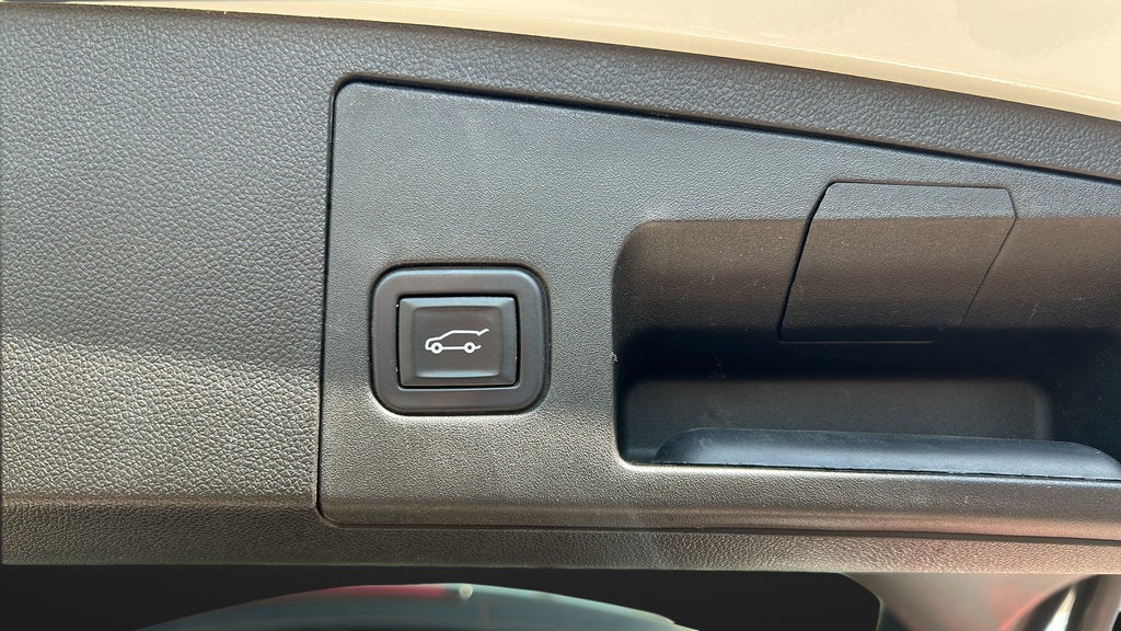 2023 Cadillac XT4 AWD Premium Luxury