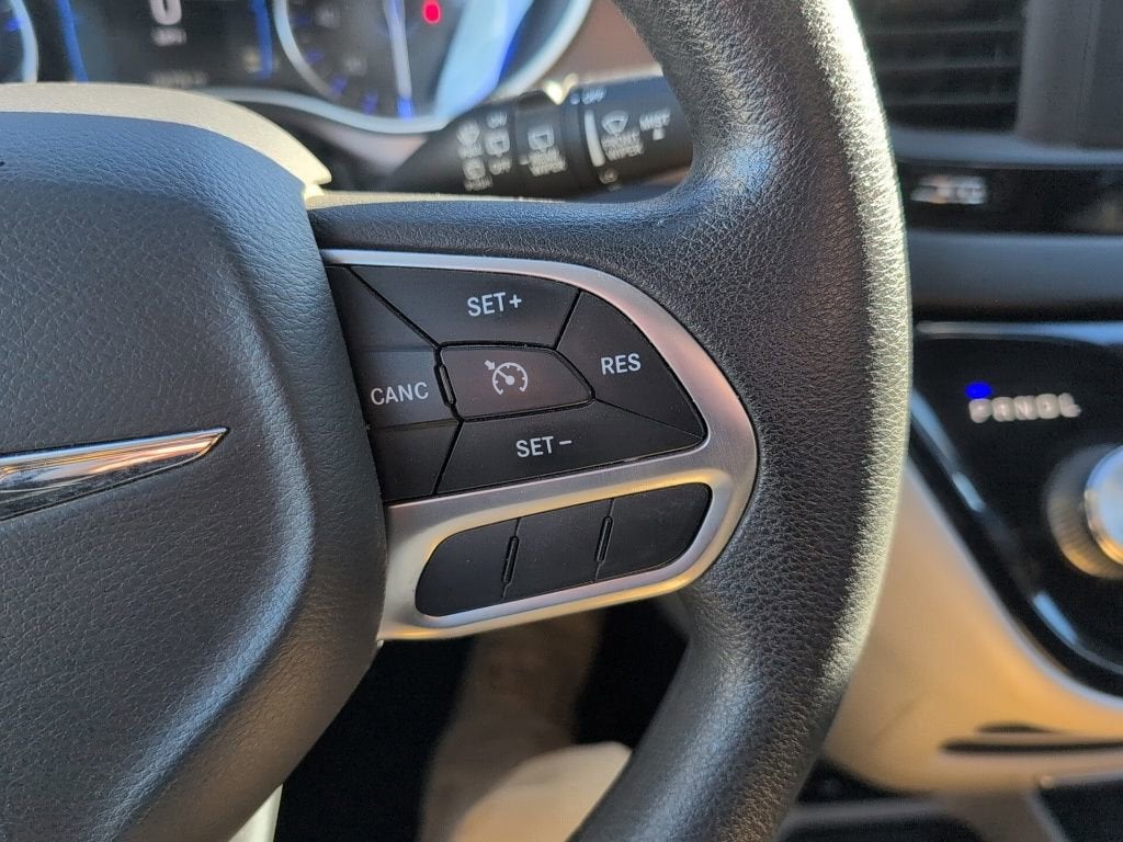 2017 Chrysler Pacifica LX