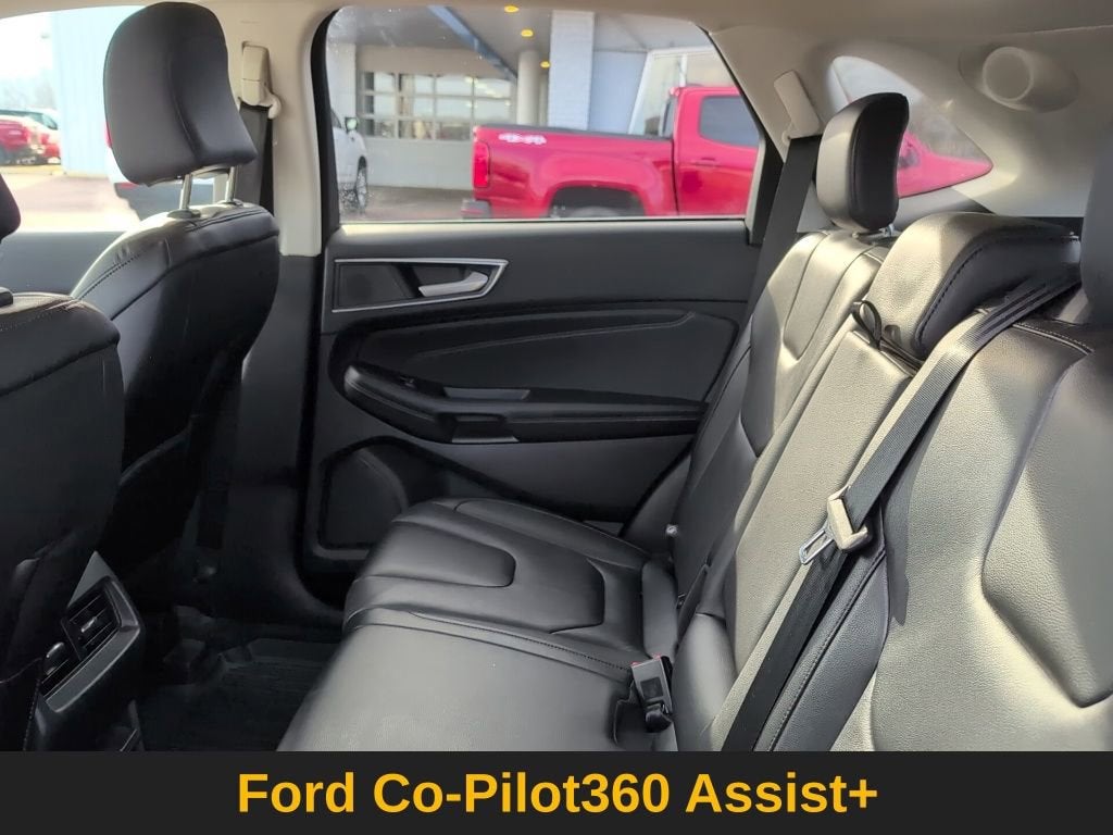 2022 Ford Edge Titanium