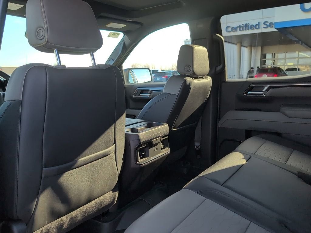 2025 Chevrolet Silverado 1500 ZR2