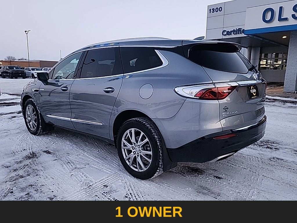 2023 Buick Enclave Essence