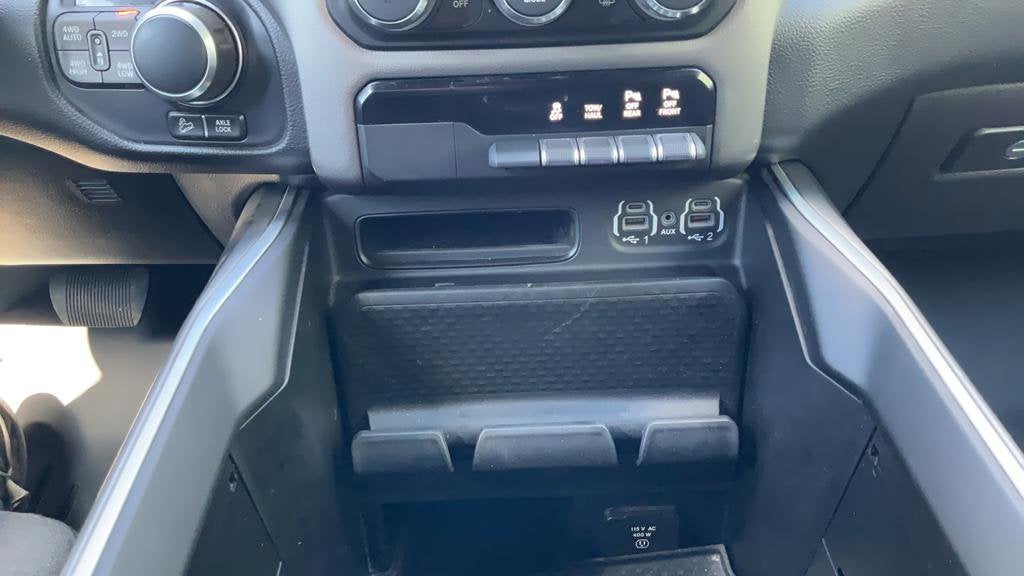 2020 RAM 1500 Big Horn Crew Cab 4x4 5'7" Box