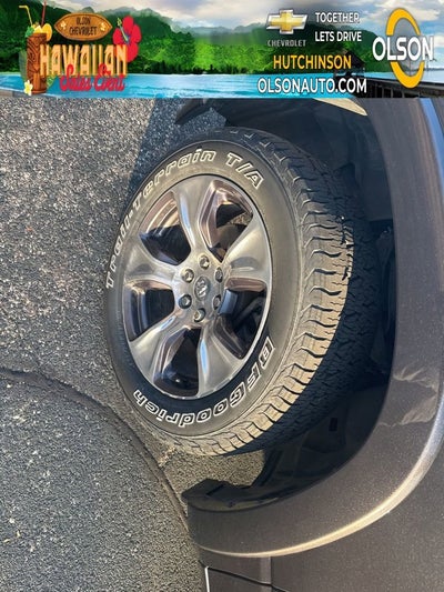 2019 RAM 1500 Laramie Crew Cab 4x4 6'4" Box