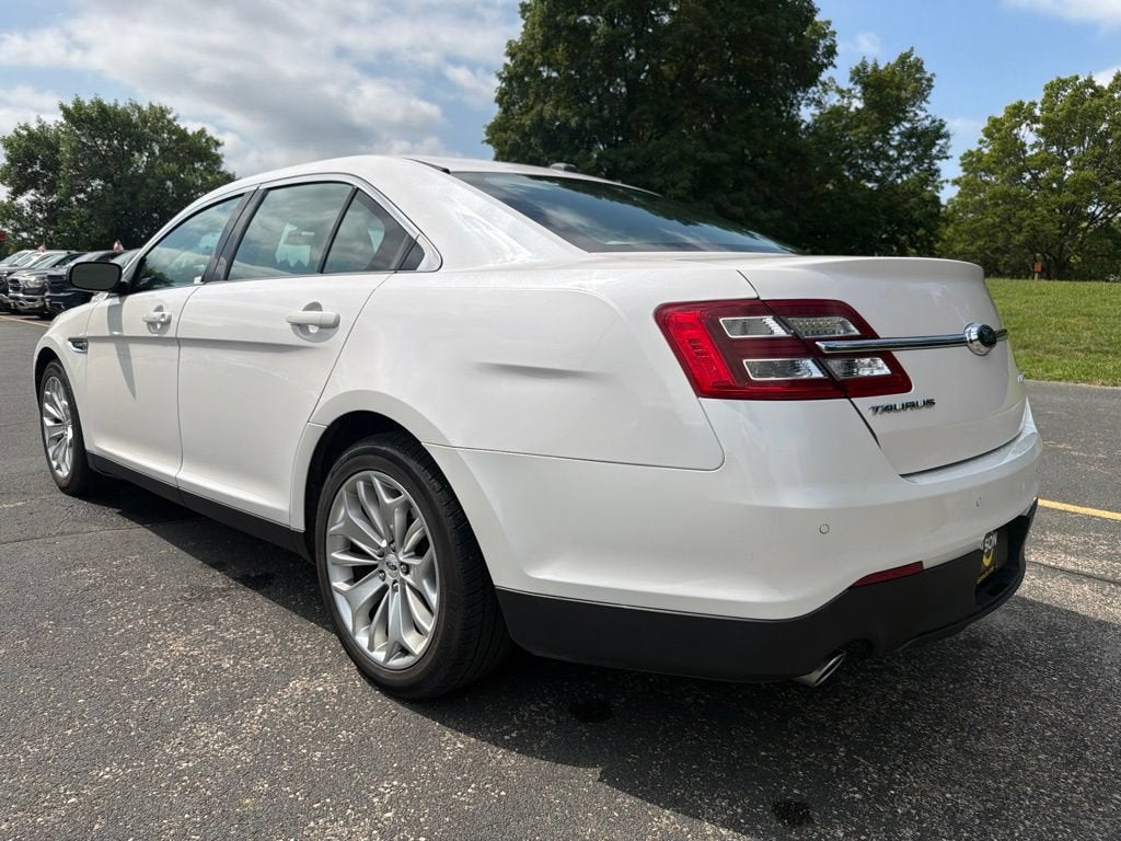 2019 Ford Taurus Limited