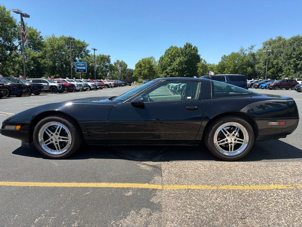 1993 Chevrolet Corvette 2dr Coupe Hatchback