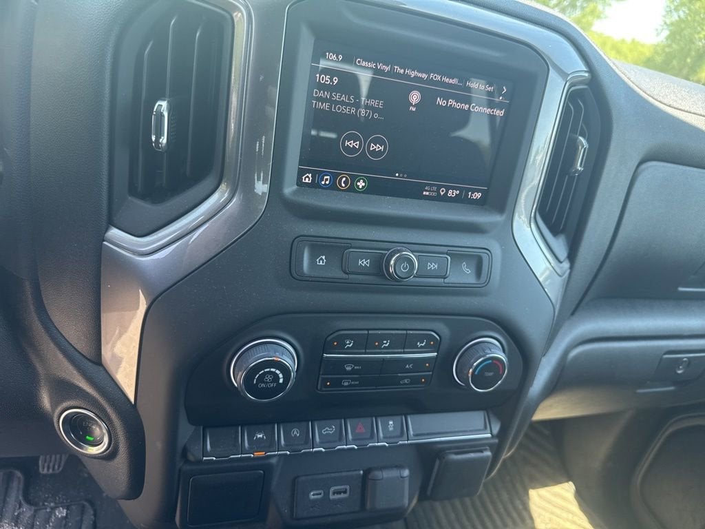 2025 Chevrolet Silverado 1500 Custom