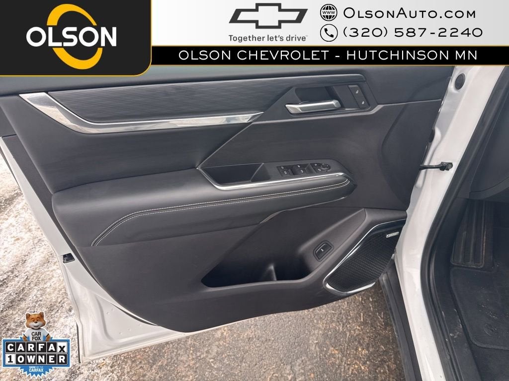 2025 GMC Acadia Elevation