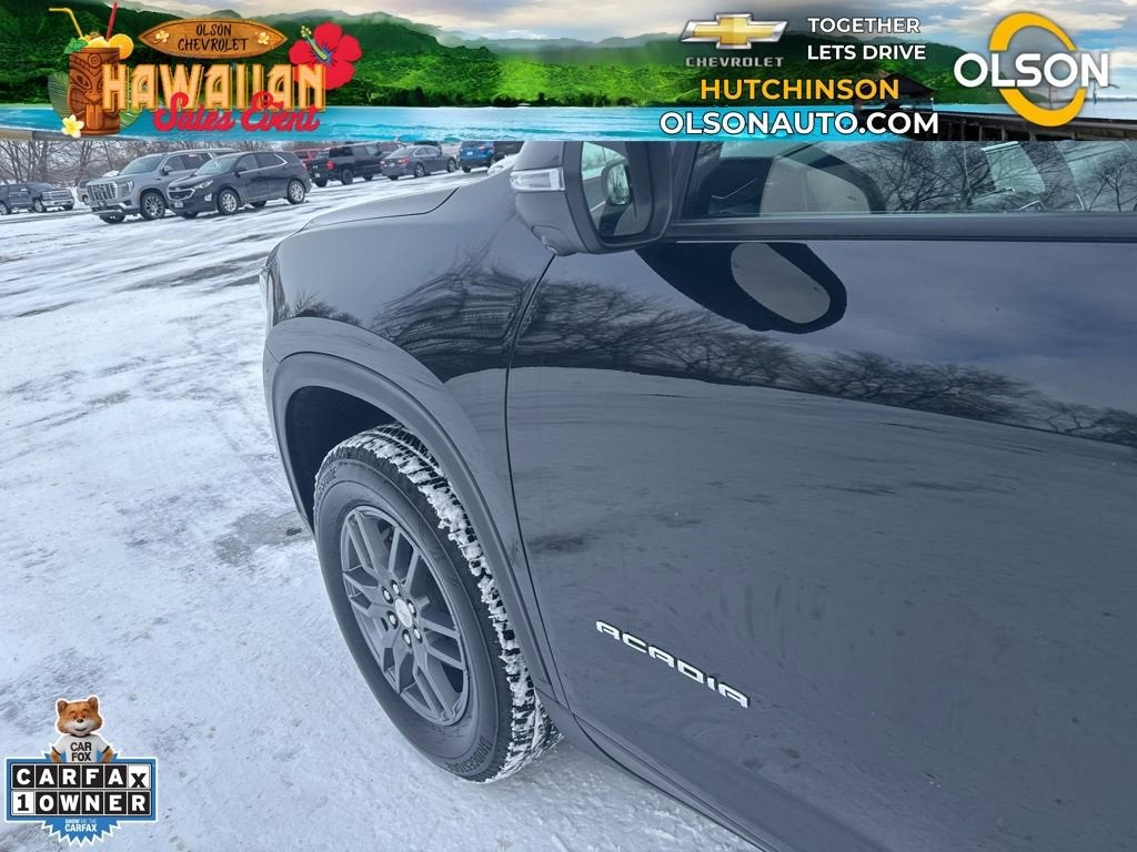 2025 GMC Acadia Elevation