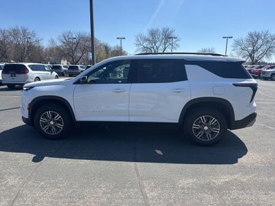 2025 Chevrolet Traverse LT