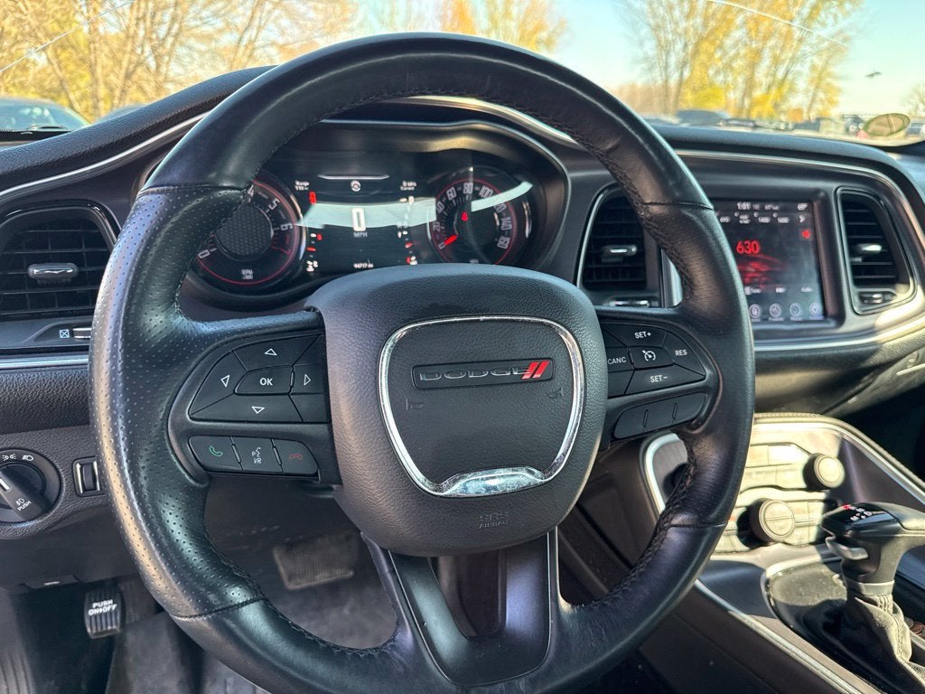 2017 Dodge Challenger SXT Plus