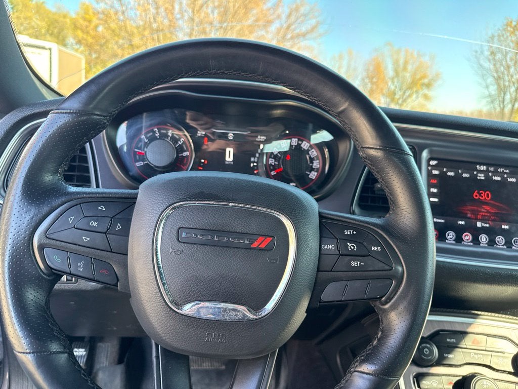 2017 Dodge Challenger SXT Plus