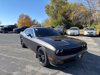 2017 Dodge Challenger SXT Plus