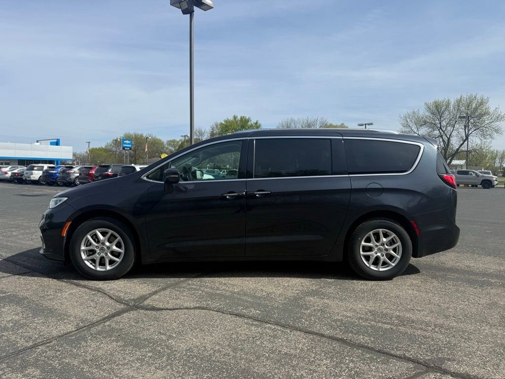 Used 2021 Chrysler Pacifica Touring L with VIN 2C4RC1BG5MR595986 for sale in Hutchinson, Minnesota