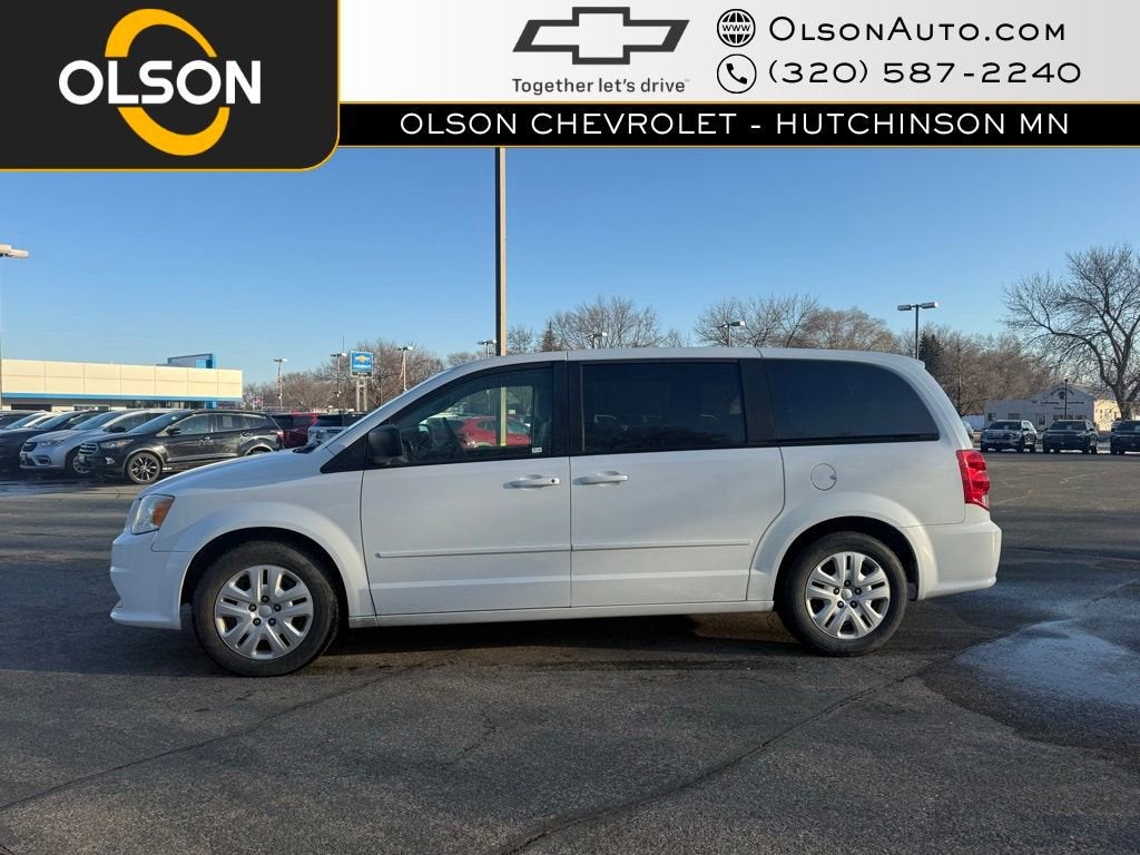 Used 2015 Dodge Grand Caravan SE with VIN 2C4RDGBG8FR642219 for sale in Hutchinson, MN