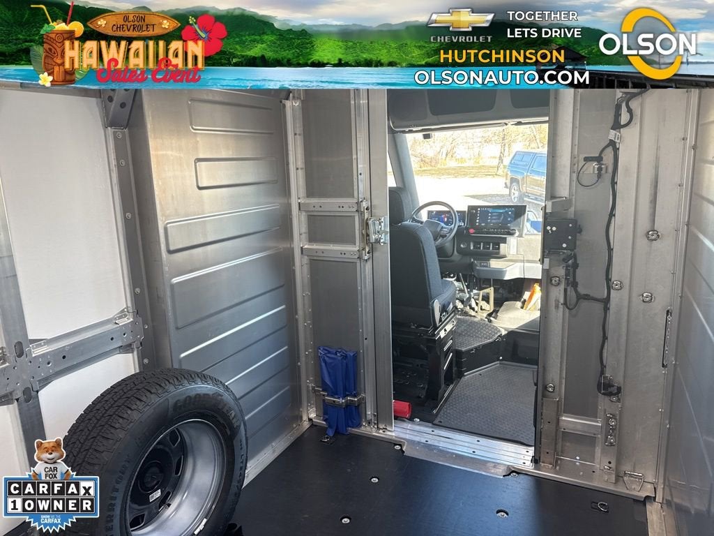 2024 BrightDrop Zevo 400 EJY