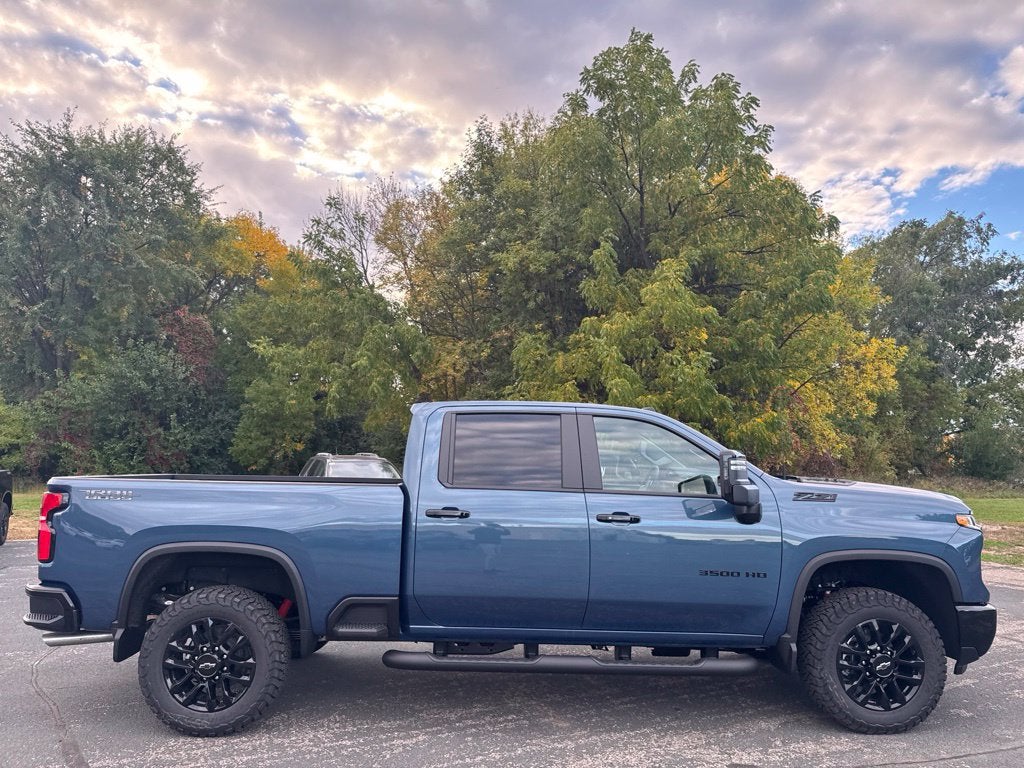 2026 Chevrolet Silverado 3500 HD LT - Photo 6