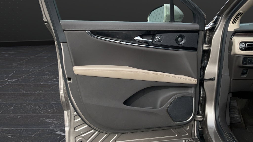 2021 Lincoln Nautilus Reserve