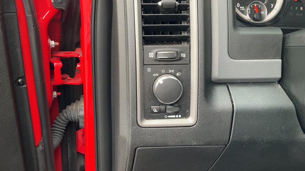 2018 RAM 2500 Tradesman Crew Cab 4x4 6'4" Box