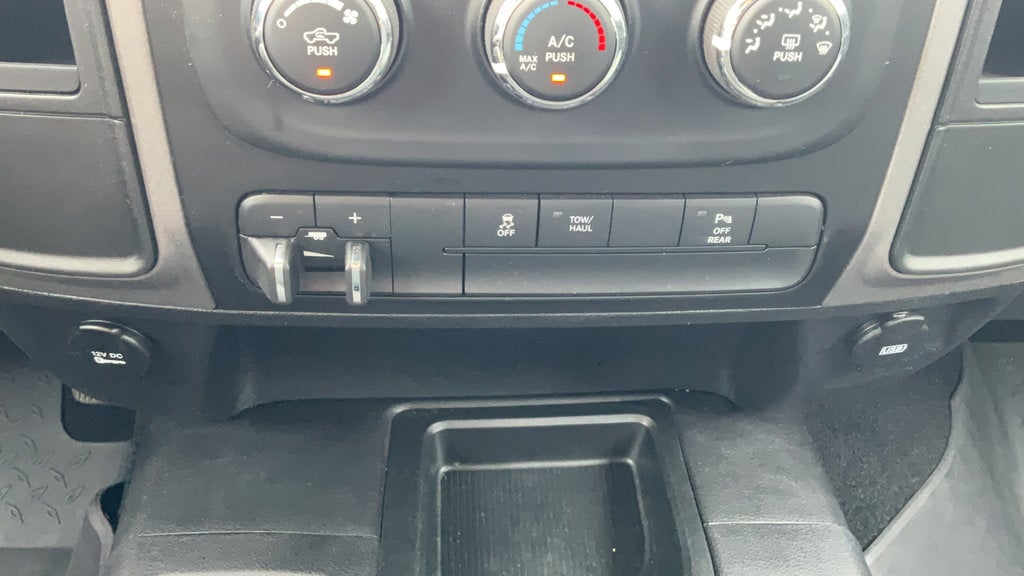 2018 RAM 2500 Tradesman Crew Cab 4x4 6'4" Box