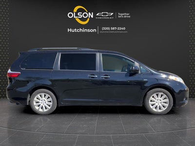 2017 Toyota Sienna XLE 7 Passenger