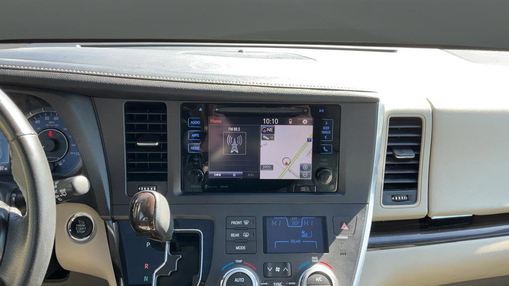 2017 Toyota Sienna XLE 7 Passenger