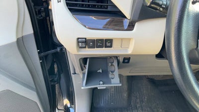 2017 Toyota Sienna XLE 7 Passenger