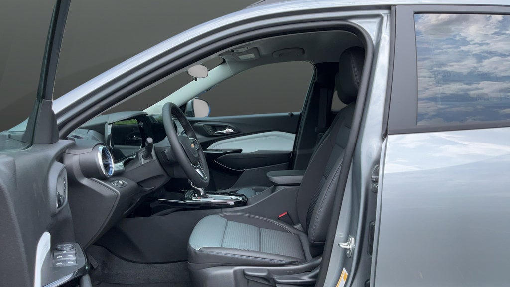 2026 Chevrolet Trax LT - Photo 17